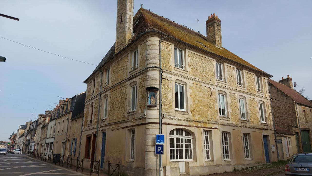 Charmant Studio En Centre-Ville. Saint-Pierre-en-Auge Esterno foto